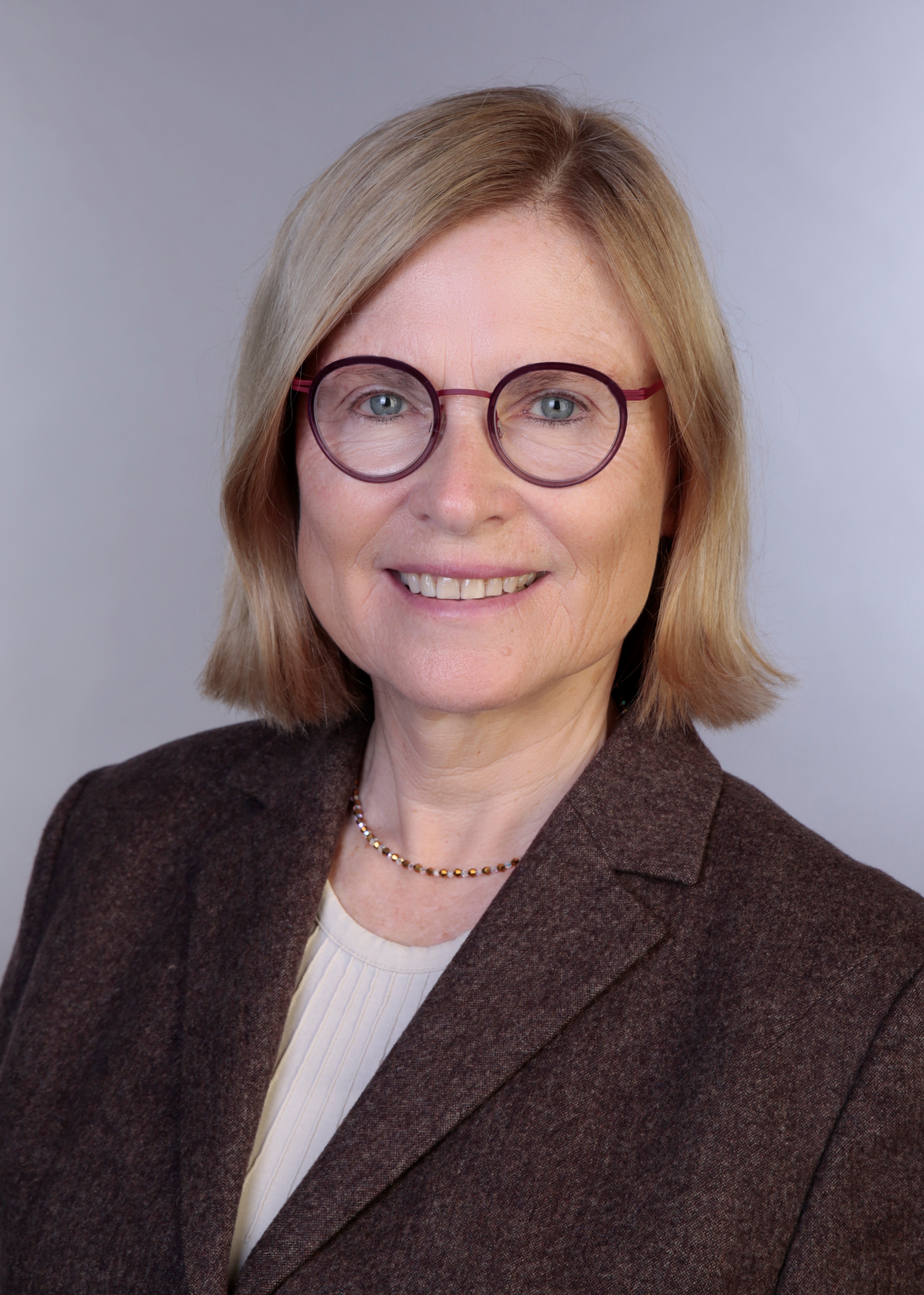 Porträt Dr. Ricarda Brandts
